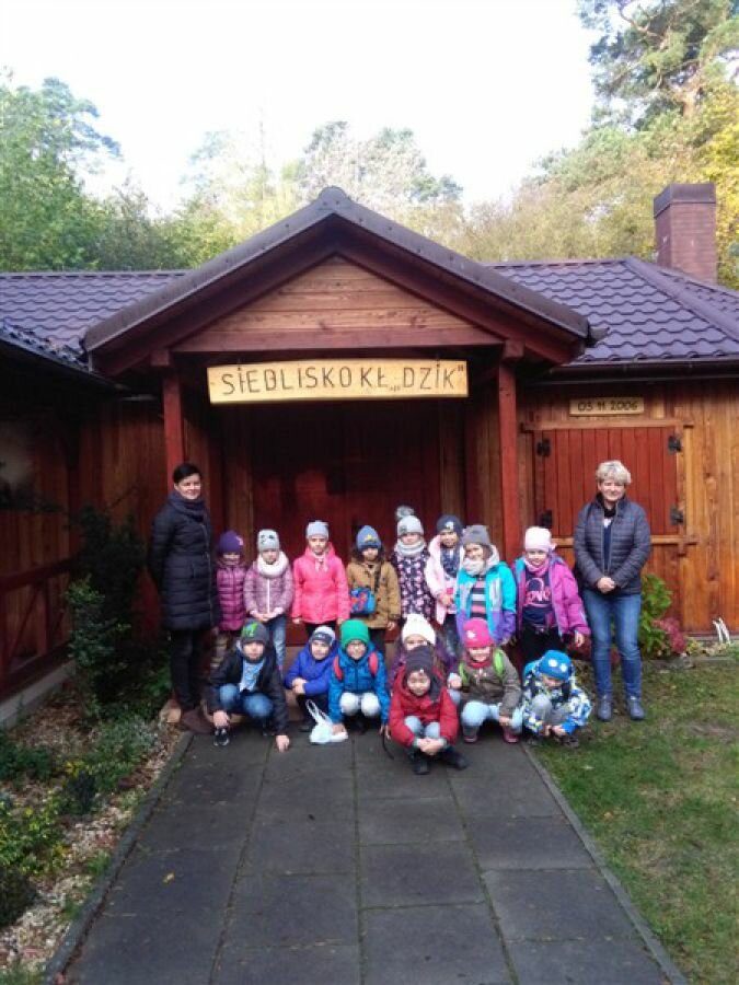 Wycieczka do lasu w Raciborowie grupy