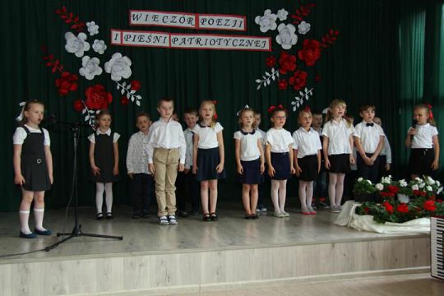 miniaturka wieczor-poezji-i-piesni-patriotycznej