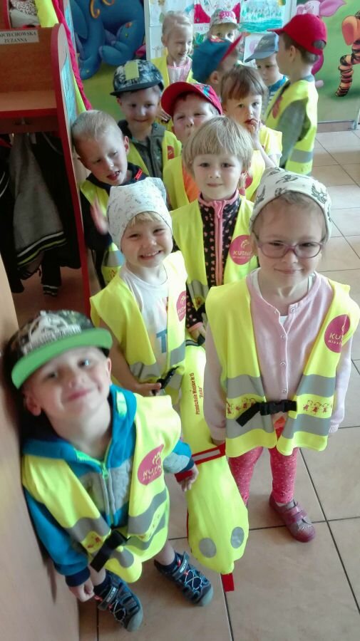 Dzieci z grupy Smerfy- wyjście do klubu fitness